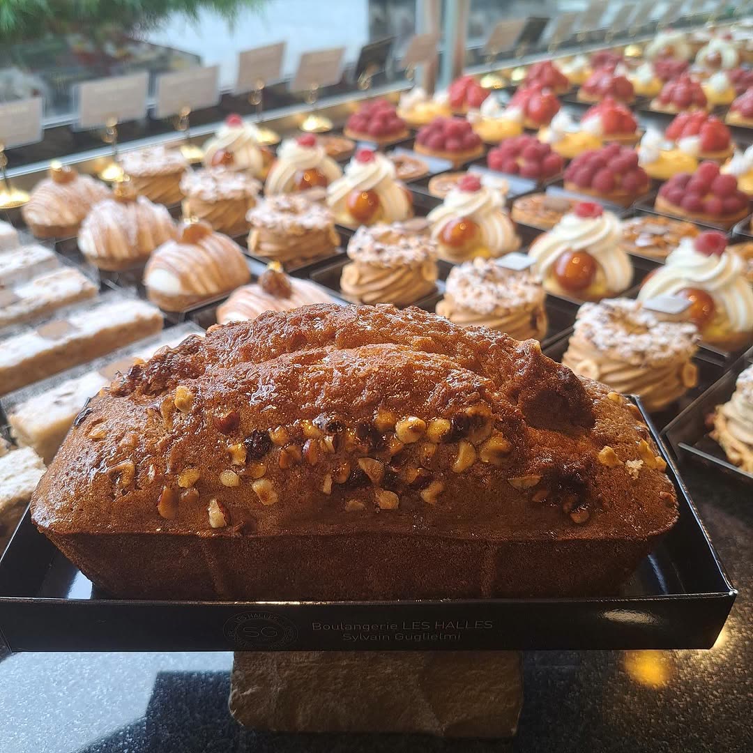 Cake aux fruits confits et noisettes