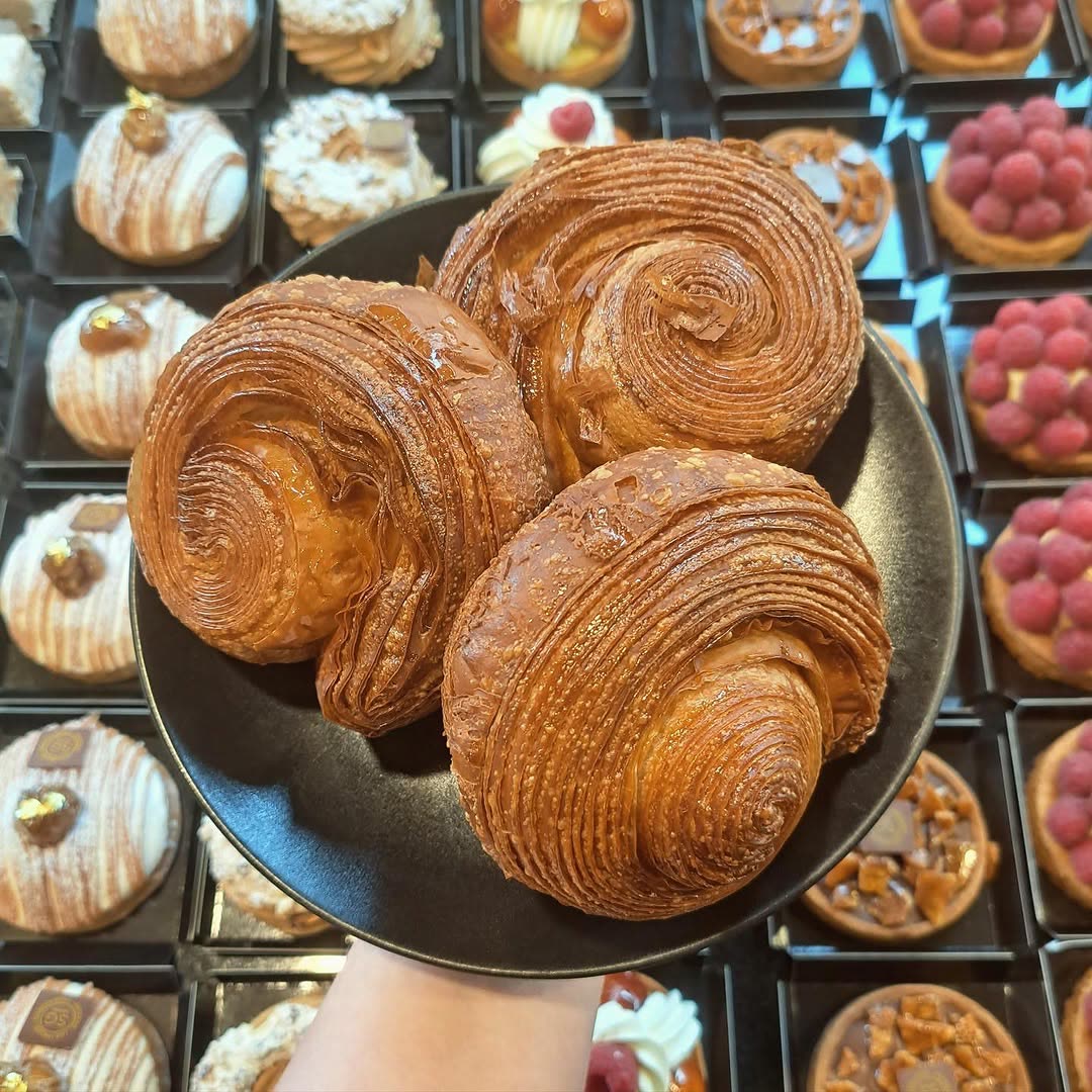 Pyramide de croissants pur beurre